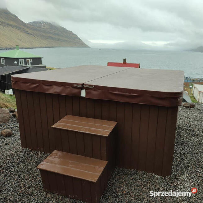 BALIA OGRODOWE KWADRO 5-6 OSOBOWE Całoroczna podgrzewana 3kW