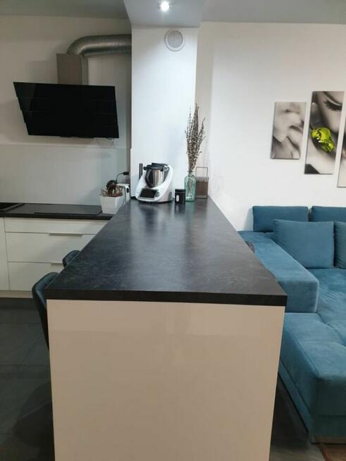 2 pokoje 50m2 /duży ogródek43m2 / piwnica / 2 miejsca w hali