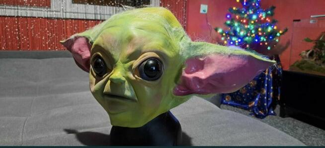 Lateksowa maska Baby Yoda