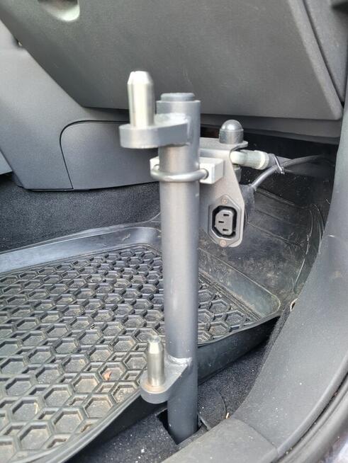 Podnosnik samochodowy dla osoby niepelnosprawnej