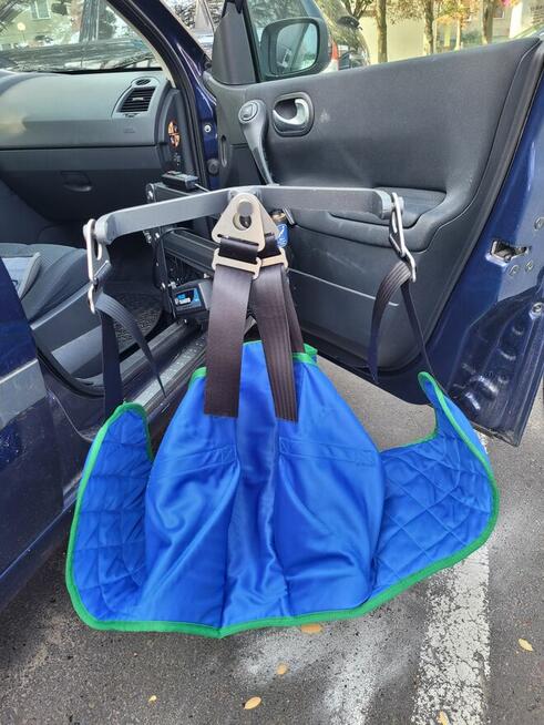 Podnosnik samochodowy dla osoby niepelnosprawnej