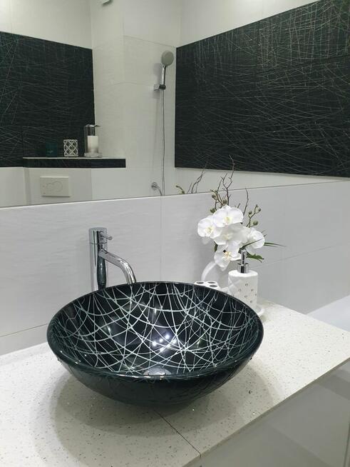 2 pokoje 50m2 /duży ogródek43m2 / piwnica / 2 miejsca w hali