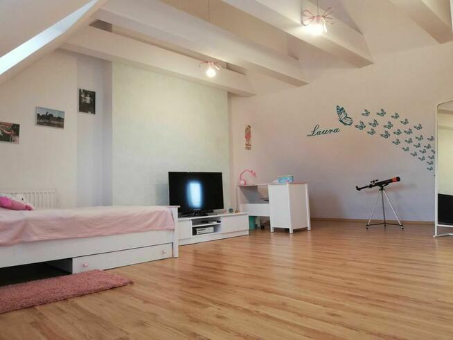 Dwupoziomowe z balkonem, kominek, klimatyzacja