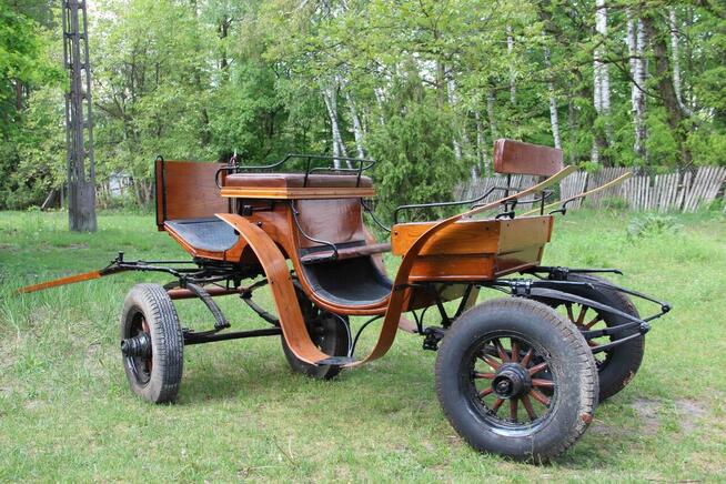 Na sprzedaż bryczka po remoncie. Cena: 9900 zł.