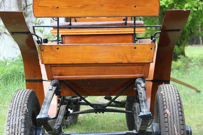 Na sprzedaż bryczka po remoncie. Cena: 9900 zł.