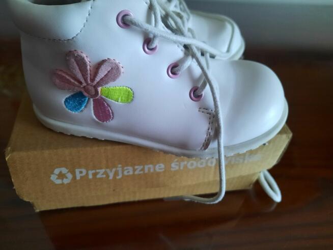 Buty dla dziewczynki
