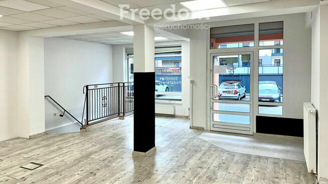 Lokal handlowo-usługowy w centrum miasta.