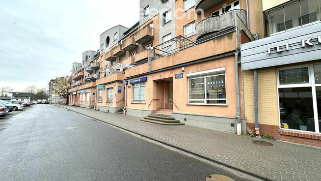 Lokal handlowo-usługowy w centrum miasta.