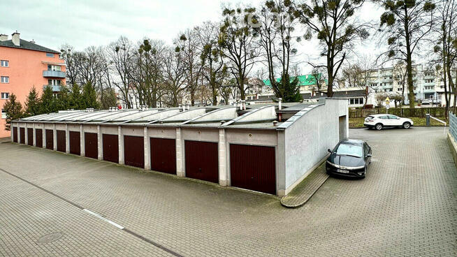 Lokal handlowo-usługowy w centrum miasta.