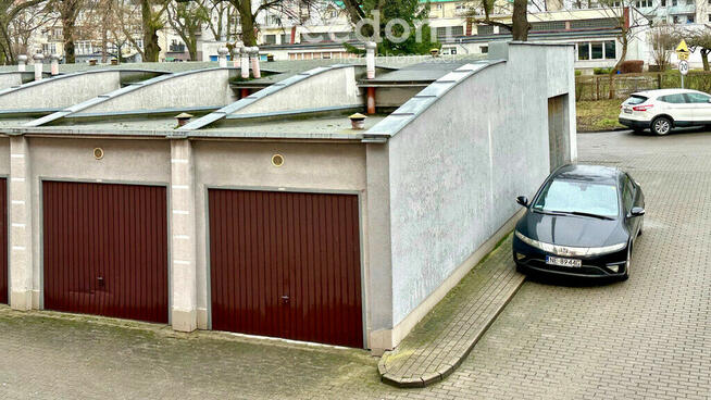 Lokal handlowo-usługowy w centrum miasta.