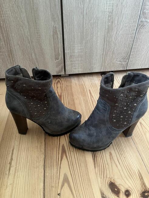 POLECAM wyjątkowe designerskie botki damskie rozmiar 37