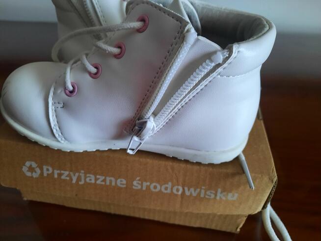 Buty dla dziewczynki