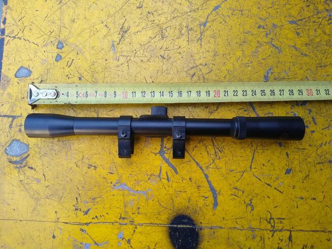 Luneta celownicza Gamo 4 X 20 do karabinka, 45 zł.