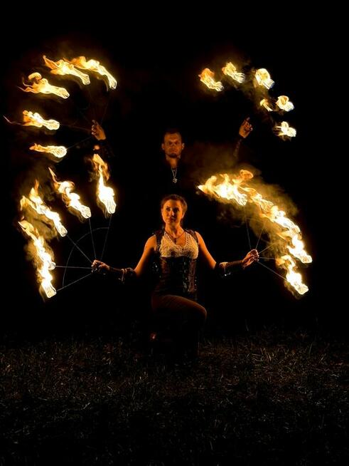 enigma pokazy ognia teatr ognia taniec z ogniem firshow