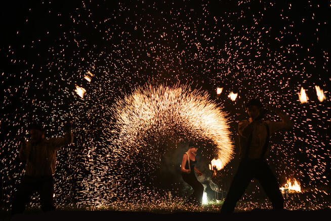 enigma pokazy ognia teatr ognia taniec z ogniem firshow