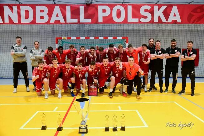 Masaż / fizjoterapia (z dojazdem / w gabinecie)