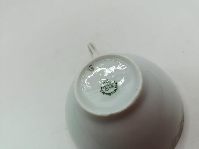 Filiżanka solo Czechoslovakia bogato zdobiona