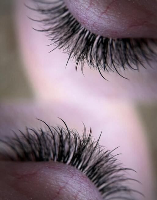 Przedłużanie rzęs / modelowanie ust