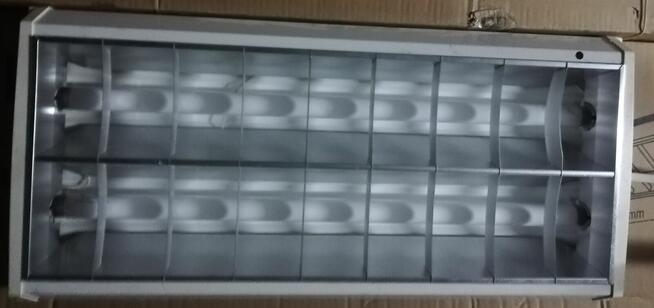 Oprawa rastrowa jarzeniowa natynkowa na LED