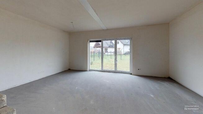 Bliźniak w stanie deweloperskim - Białuń