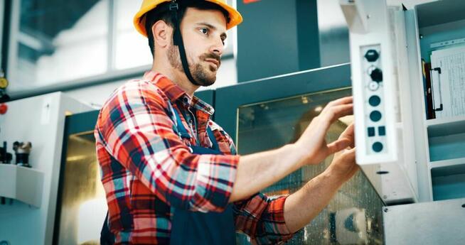PROGRAMISTA FREZARKI CNC (Kaufbeuren-MR-GL-DE)