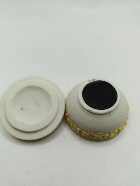 Puzderko szkatułka na drobiazgi piękny bukiet niezwykłych kw