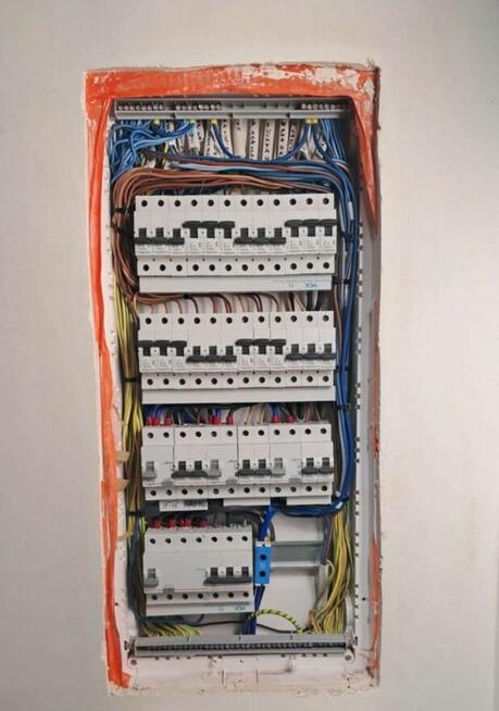 ELEKTRYK, usługi elektryczne, pomiary, kamery, napędy bram