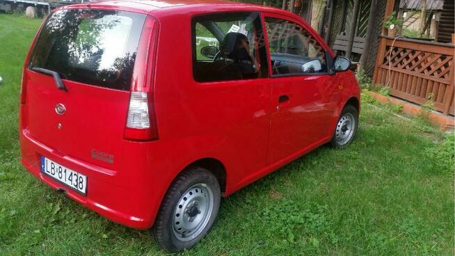 auto miejskie Daihatsu Cuore z oszczędnym silnikiem Toyoty