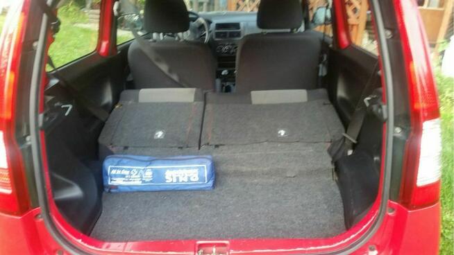 auto miejskie Daihatsu Cuore z oszczędnym silnikiem Toyoty