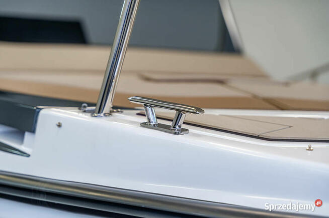 ŁÓDZ MOTOROWA TRIDENT 640 SUNDECK KABINOWA