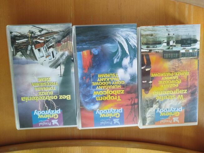 Kasety VHS różne