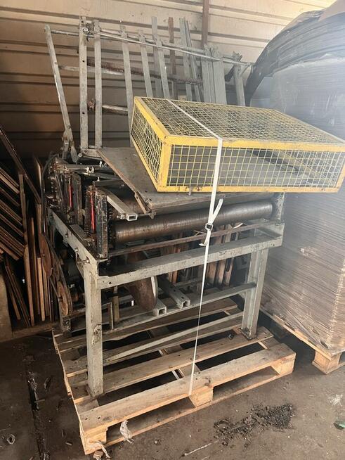 Półautomatyczna kaszerownica do opakowań