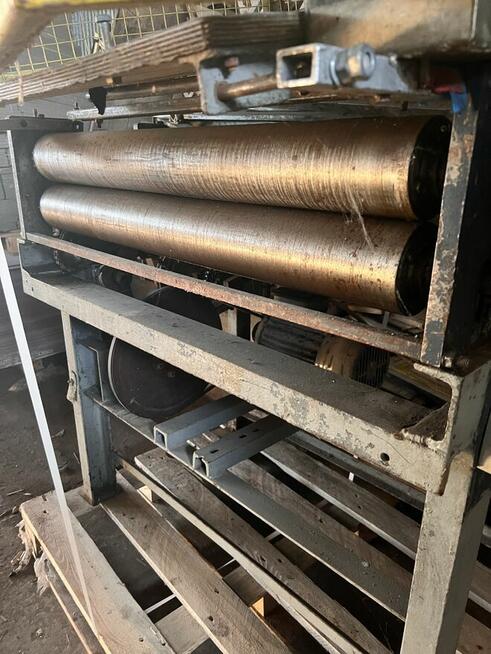 Półautomatyczna kaszerownica do opakowań