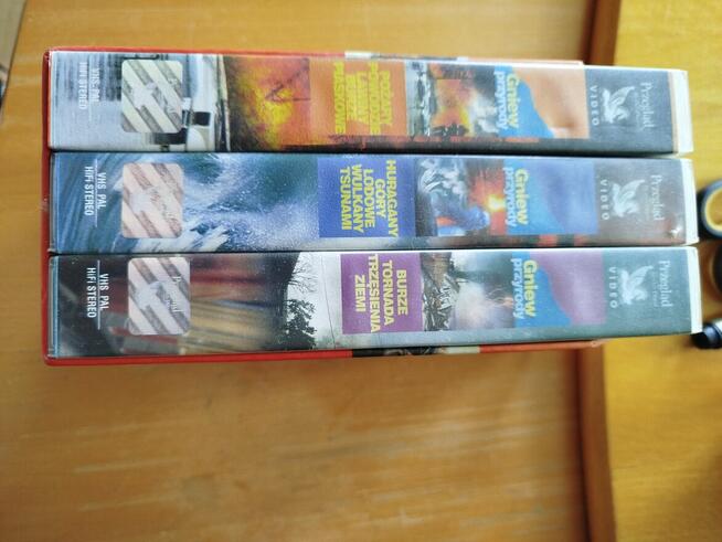 Kasety VHS różne
