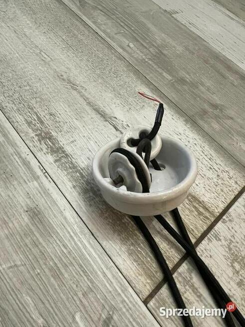 Stara lampa wisząca kuchenna z przeciwwagą porcelanową