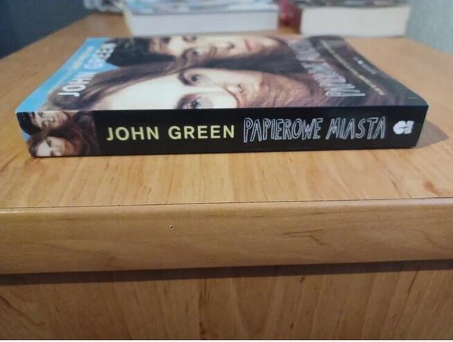 NOWA KSIĄŻKA Papierowe miasta