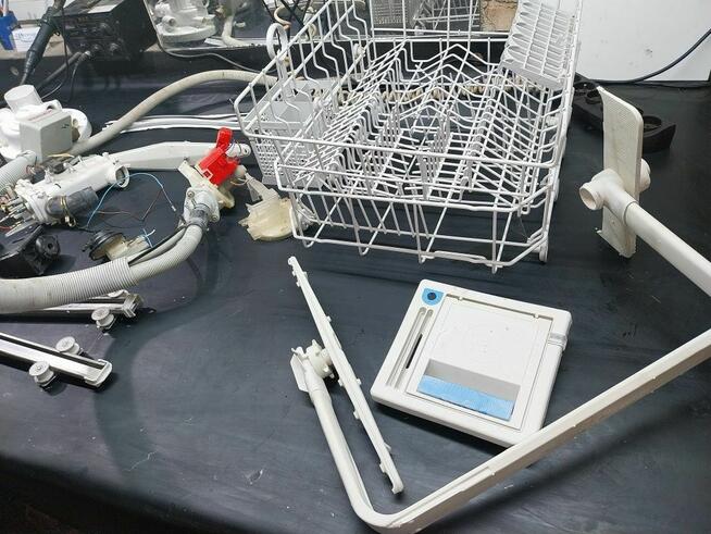 Zmywarka SIEMENS SR64000/06 części pompa grzałka kosze moduł