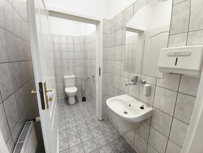 Obiekt handlowo-usługowy, Ostrów Wlkp. Wrocławska