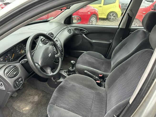 Ford Focus Niezawodna benzyna 1,4, podg. szyba czołowa, szyberdach, pełen serwis