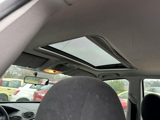 Ford Focus Niezawodna benzyna 1,4, podg. szyba czołowa, szyberdach, pełen serwis