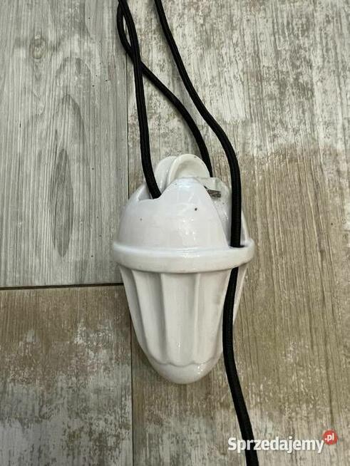 Stara lampa wisząca kuchenna z przeciwwagą porcelanową