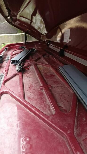 Box na dach Jetbag Thule 700 st.bdb na kwadrat belki