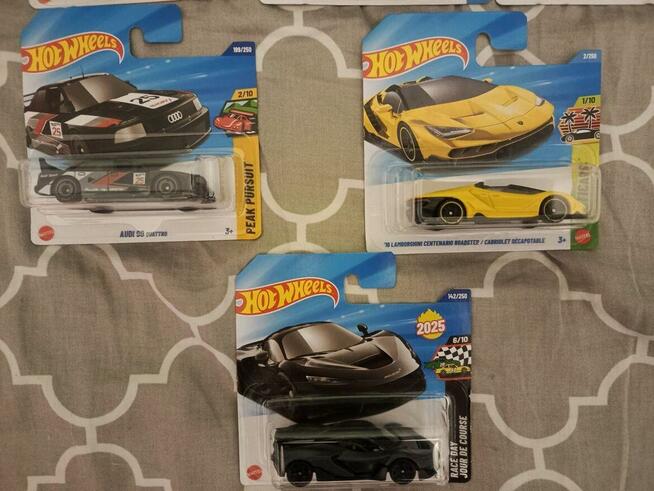 Samochodziki hot wheels
