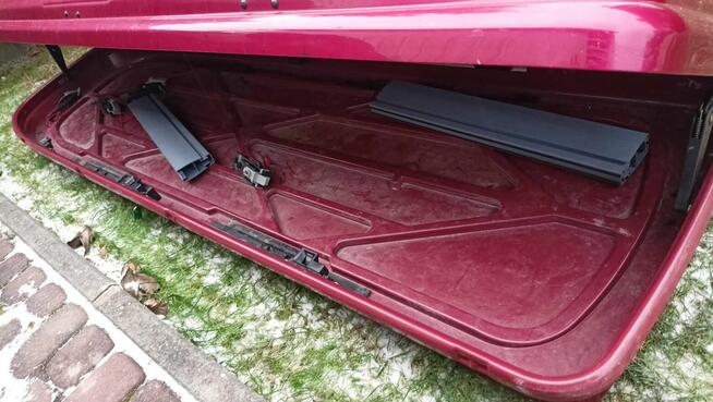 Box na dach Jetbag Thule 700 st.bdb na kwadrat belki