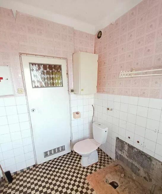 Dom Wolnostojący Piętrowy Siedlisko Budynki Gospodarcze