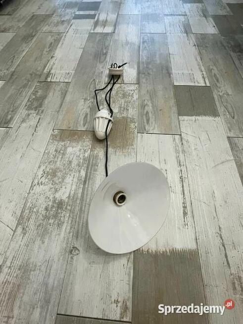 Stara lampa wisząca kuchenna z przeciwwagą porcelanową