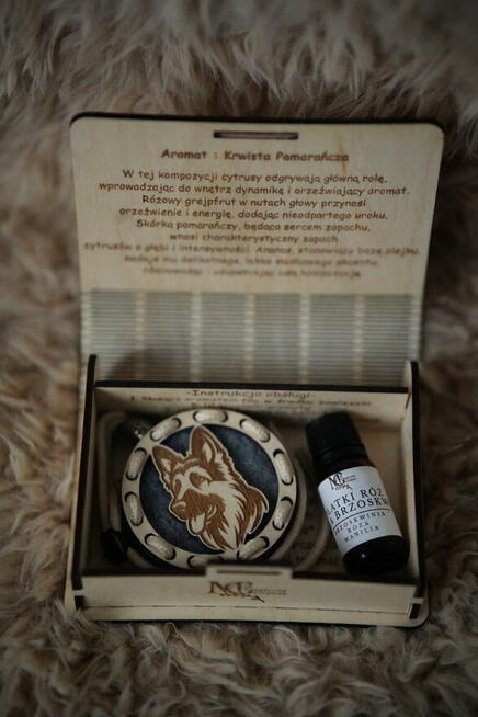 Zapach do Samochodu - Drewniana Zawieszka Zapachowa z Filcem