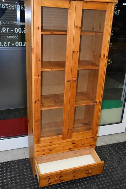 witryna z drewna sosnowego - jak nowa