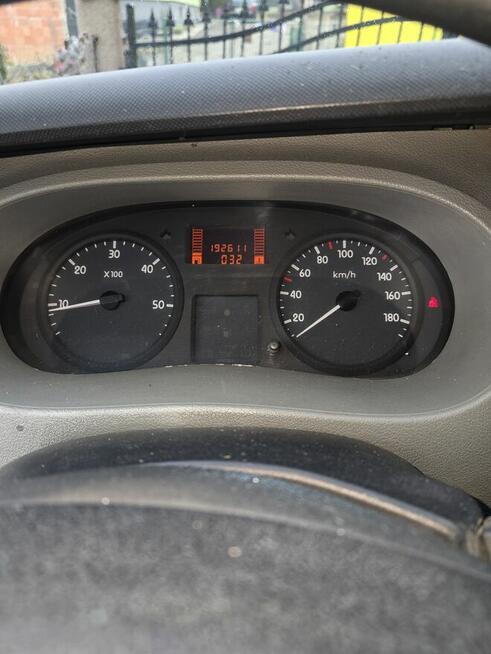 Renault Master L2H2 2009r. 2.5 DCI