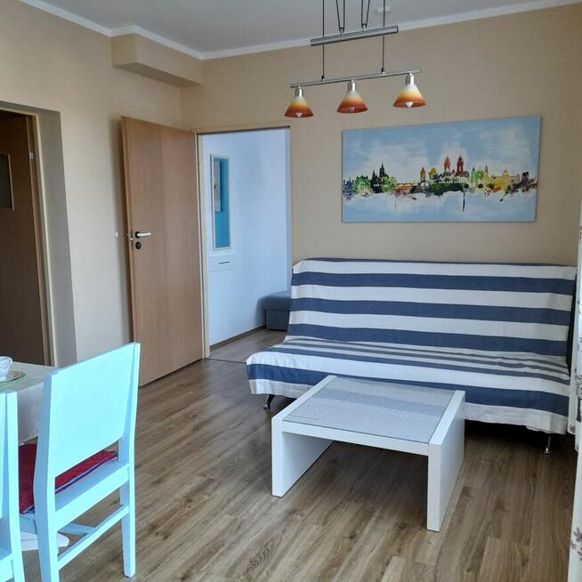 Kołobrzeg, dom: 6 apartamentow + 3 korty squasha